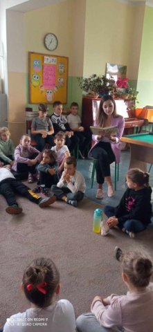 b_1024_768_0_00_images_2023_2024_Swietlica_czytanie_398333299_797879615473322_2579312817952398922_n